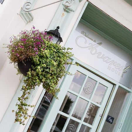 Avarest House Bb Adults Only Portrush Bagian luar foto