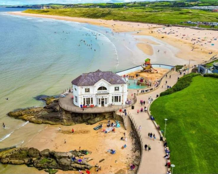 Avarest House Bb Adults Only Portrush Bagian luar foto