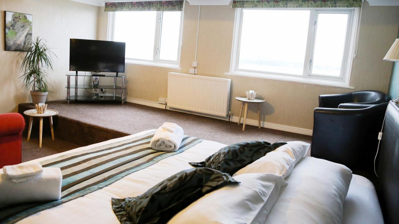 Avarest House Bb Adults Only Portrush Bagian luar foto